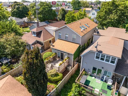 $895,000 | 3619 North Francisco Avenue, Chicago, IL 60618