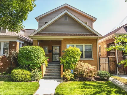 $895,000 | 3619 North Francisco Avenue, Chicago, IL 60618