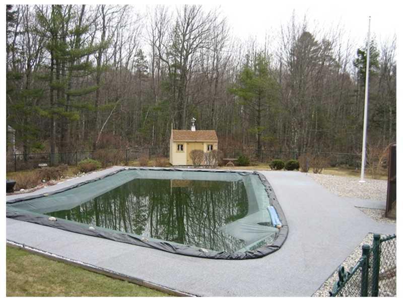 18 Philip Street Cumberland Center, ME 04021 - Photo 5 of 16 Swimming Pool/Hot Tub/Sauna.