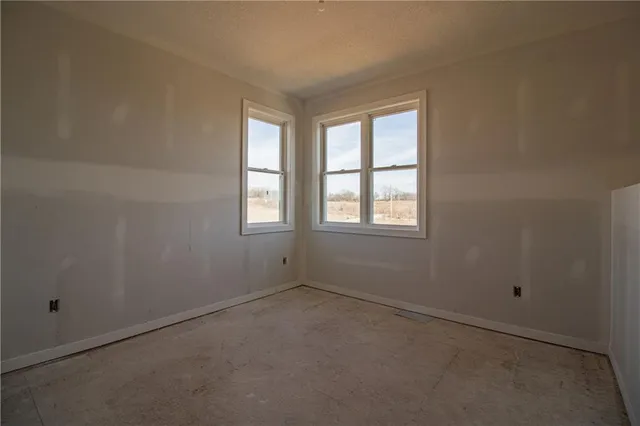 $556,000 | 284 Southwest Business 13 Highway, Warrensburg, MO 64093