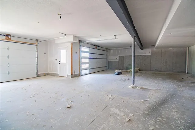 $556,000 | 284 Southwest Business 13 Highway, Warrensburg, MO 64093