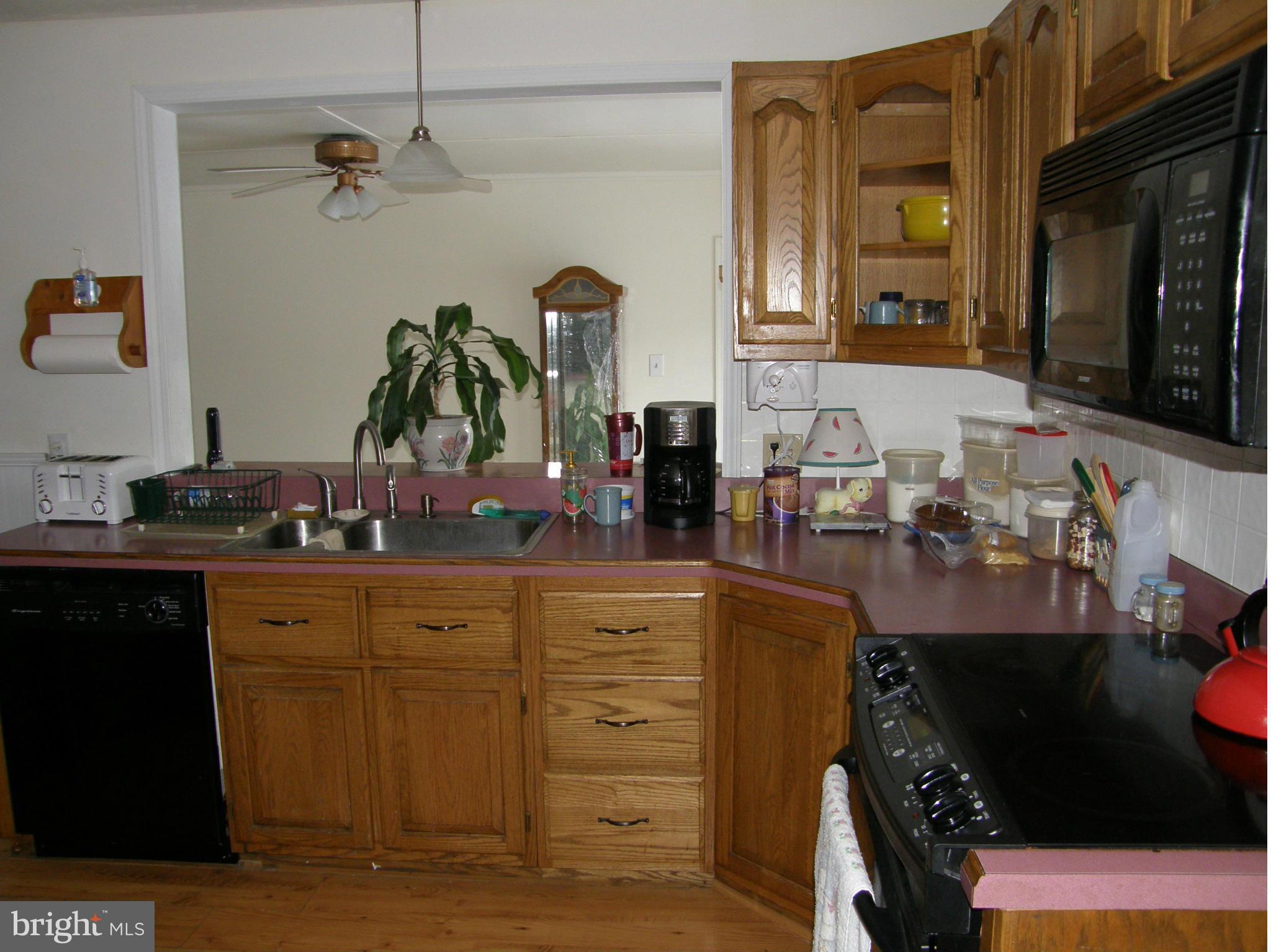 10793 Loop Road Fayetteville, PA 17222 - Photo 4 of 19 Kitchen