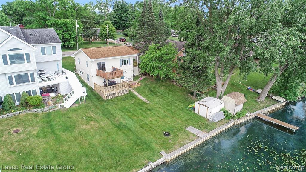 3419 Rolston Road Fenton, MI 48430 - Photo 2 of 22