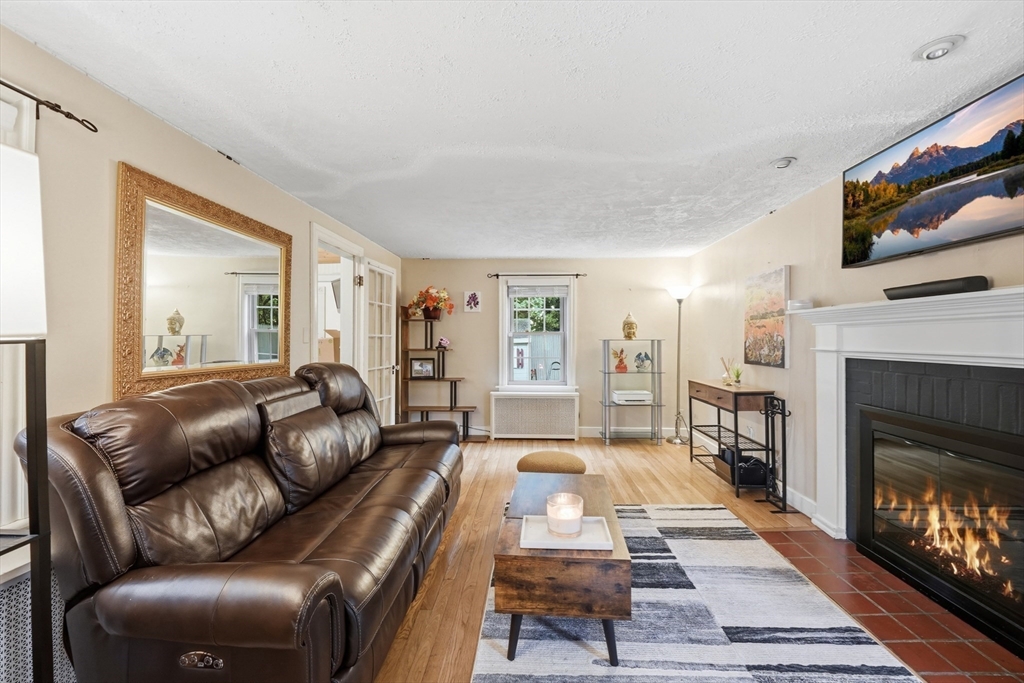 154 Barnard Road Worcester, MA 01605 - Photo 8 of 29