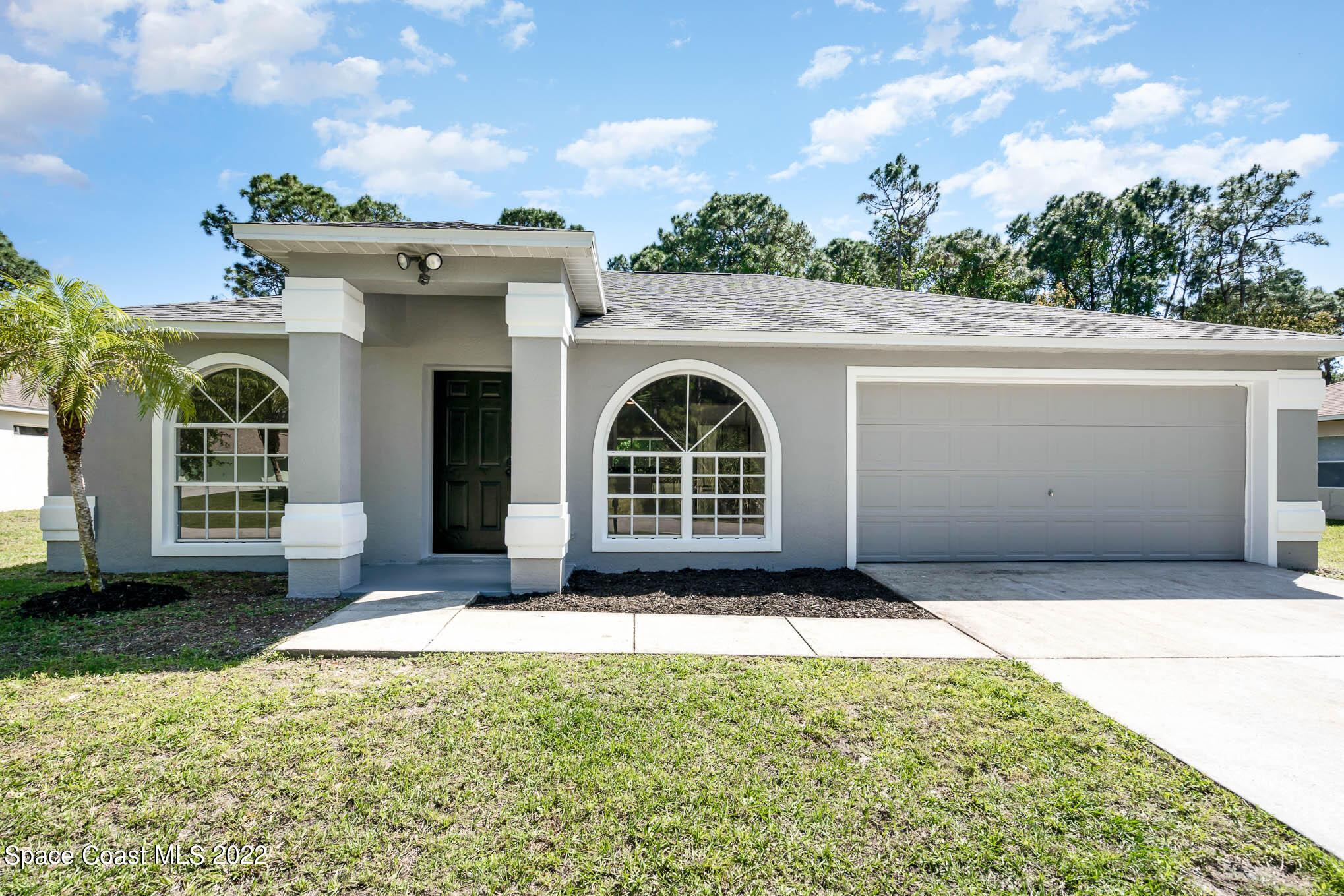 1572 Holbrook