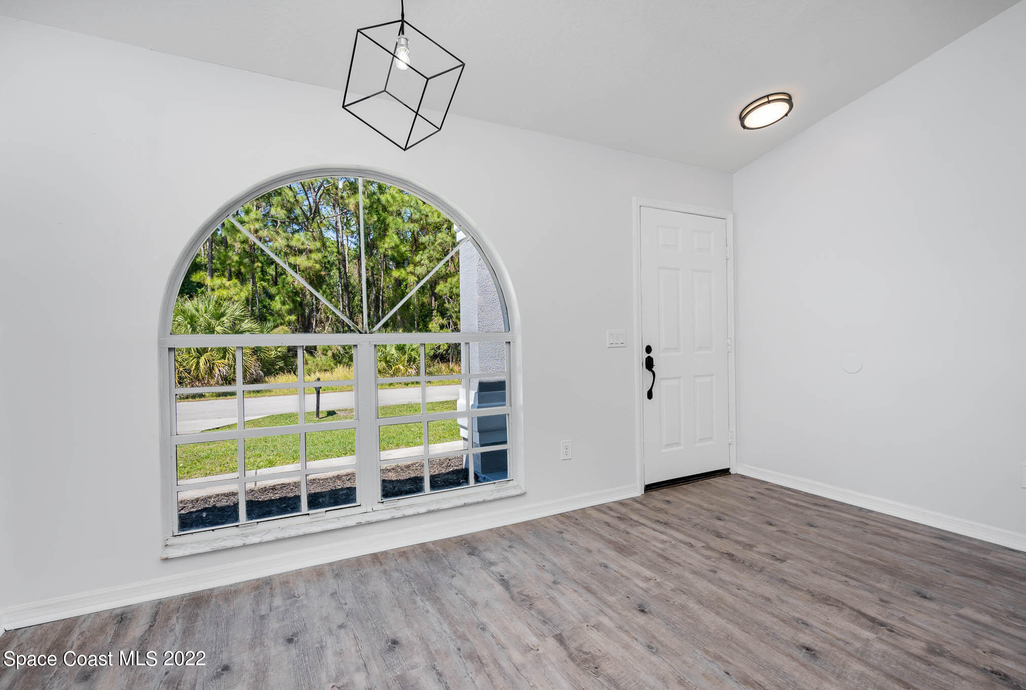 1572 Holbrook Road Northwest Palm Bay, FL 32907 - Photo 3 of 23 Entrance