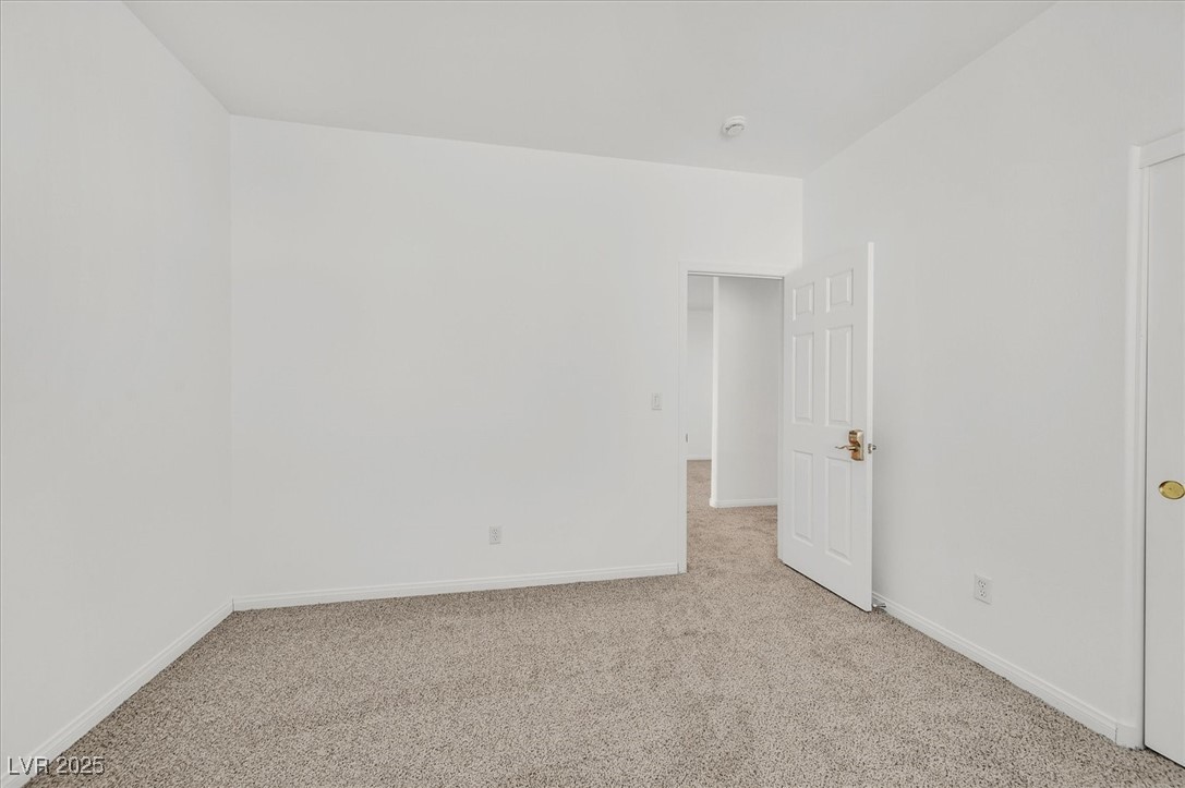 8845 Zurich Court Las Vegas, NV 89147 - Photo 32 of 42