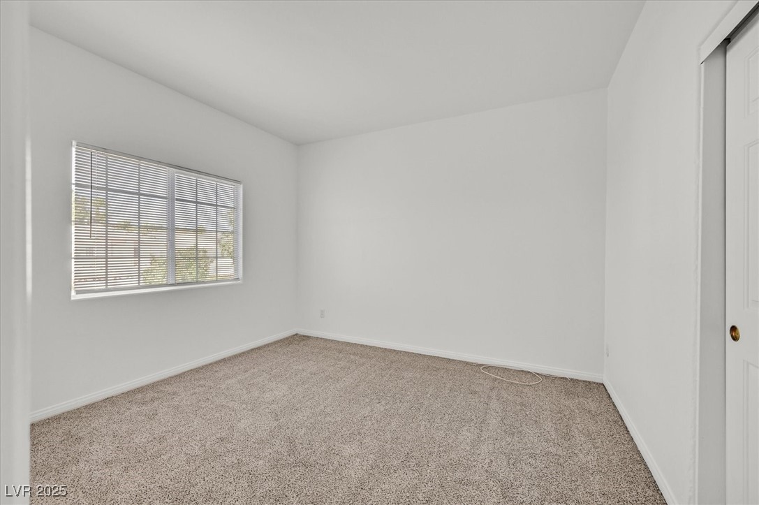 8845 Zurich Court Las Vegas, NV 89147 - Photo 34 of 42