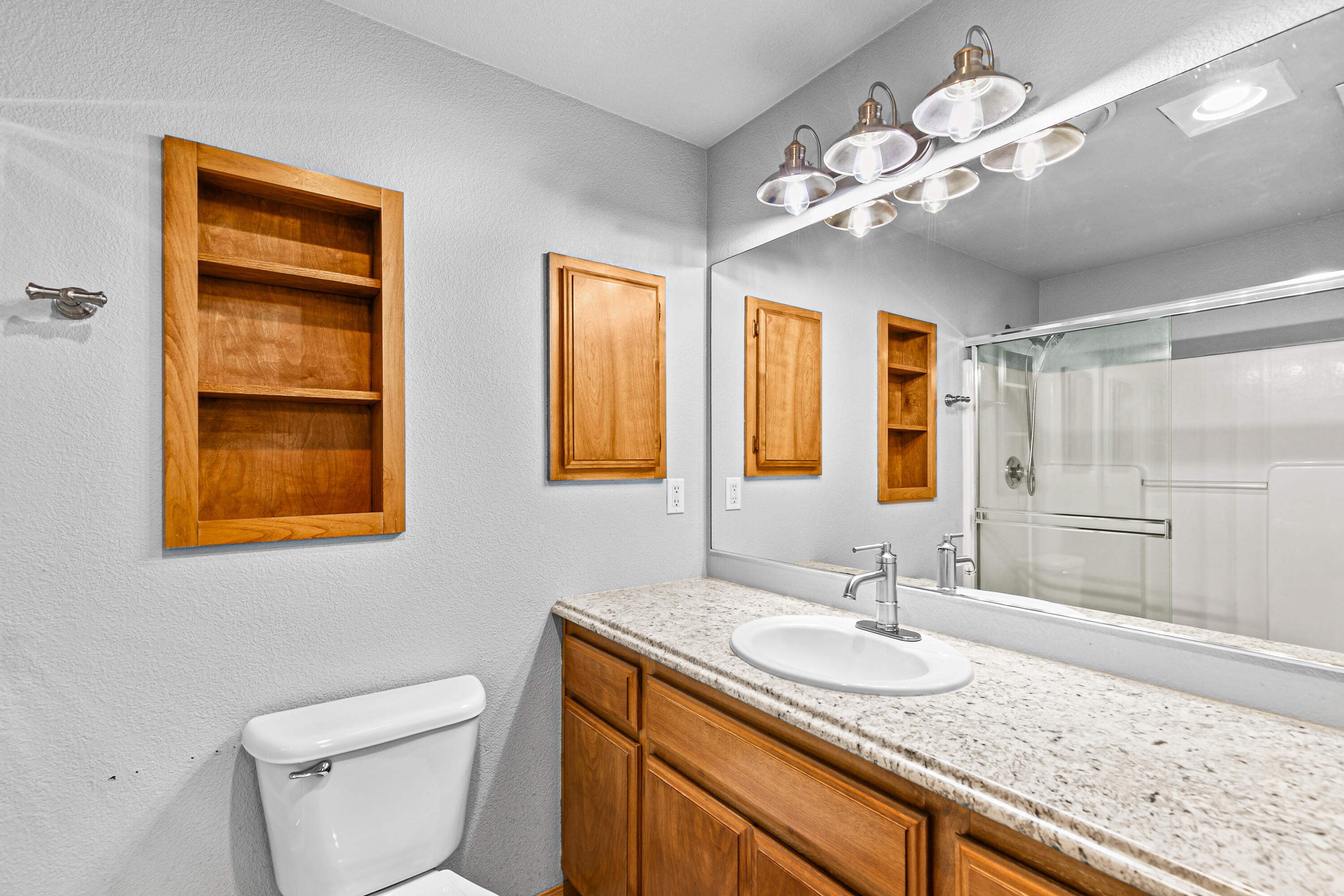 388 Crystal Drive Eagle Point, OR 97524 - Photo 24 of 35 24