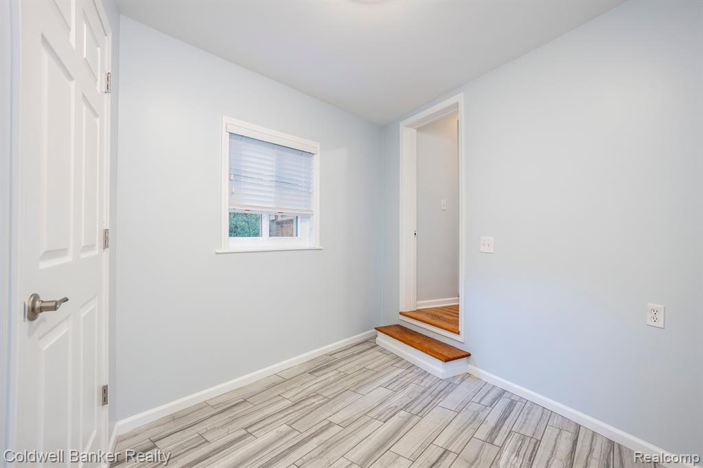 1100 North Livernois Road Rochester, MI 48306 - Photo 5 of 35
