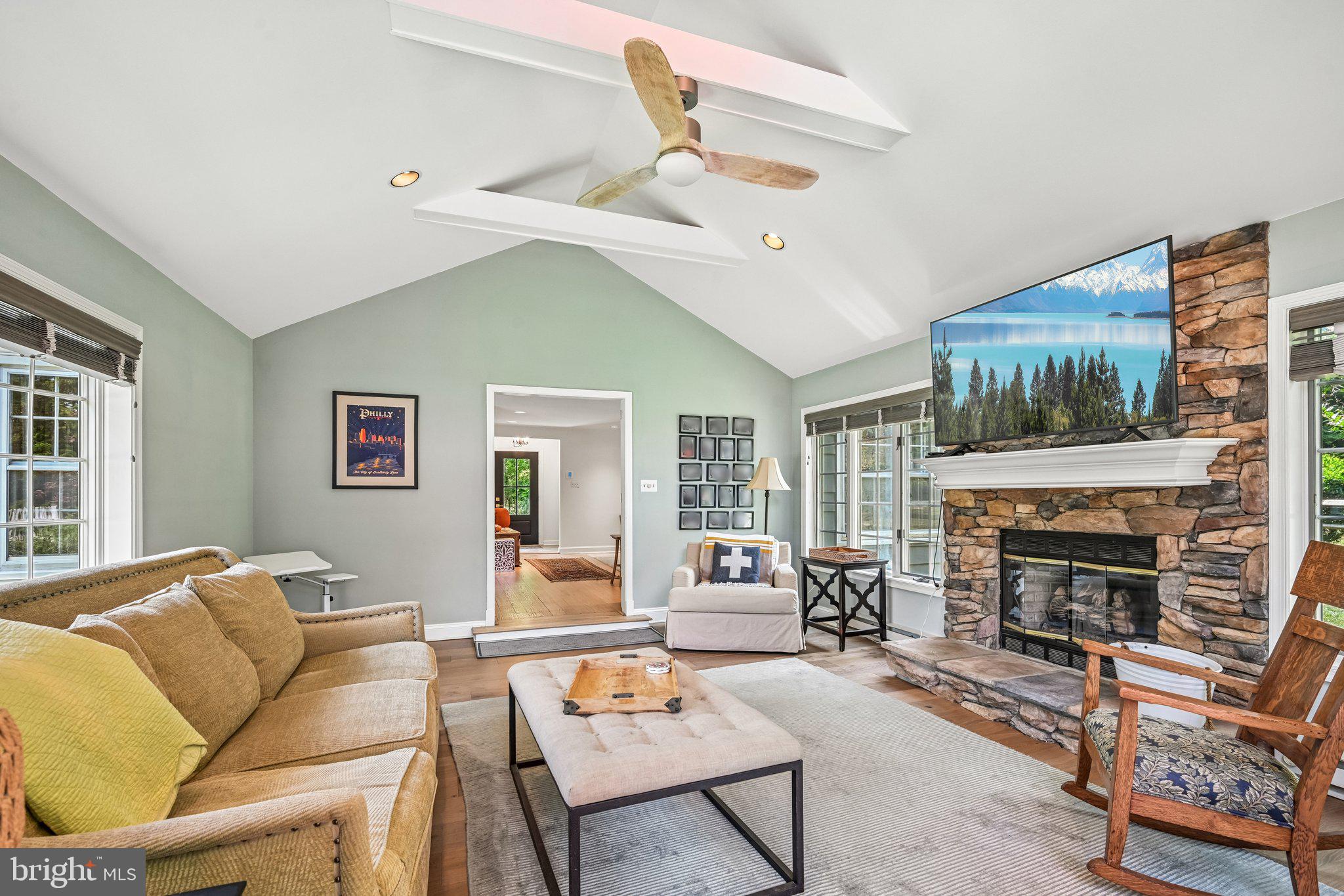 445 General Washington Road Wayne, PA 19087 - Photo 19 of 42 Family Room with vaulted ceiling