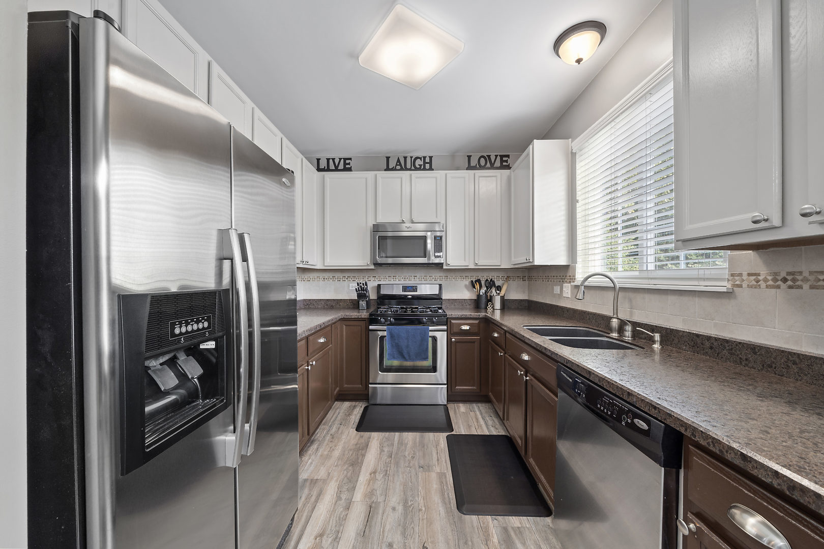 2340 Hudson Circle Aurora, IL 60502 - Photo 8 of 22