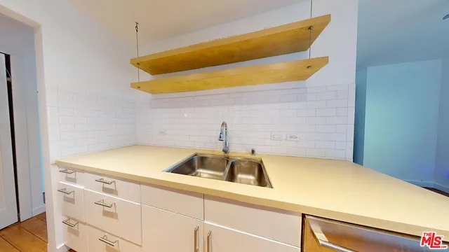 $2,495 | 525 North Sycamore Avenue, Unit 411, Los Angeles, CA 90036