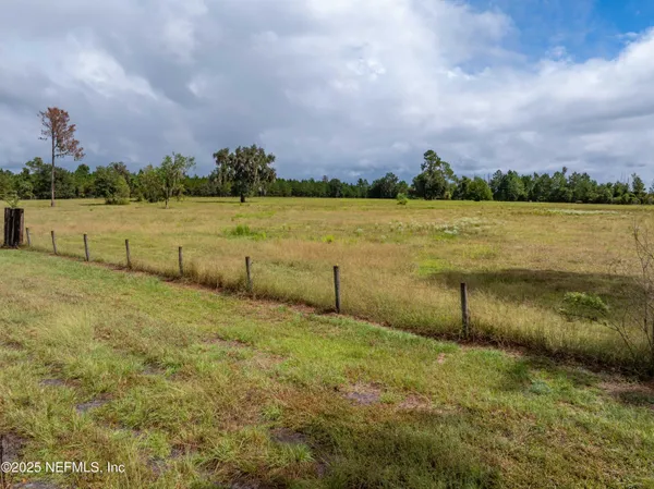 $492,500 | 17411 County Road 1471, Waldo, FL 32694