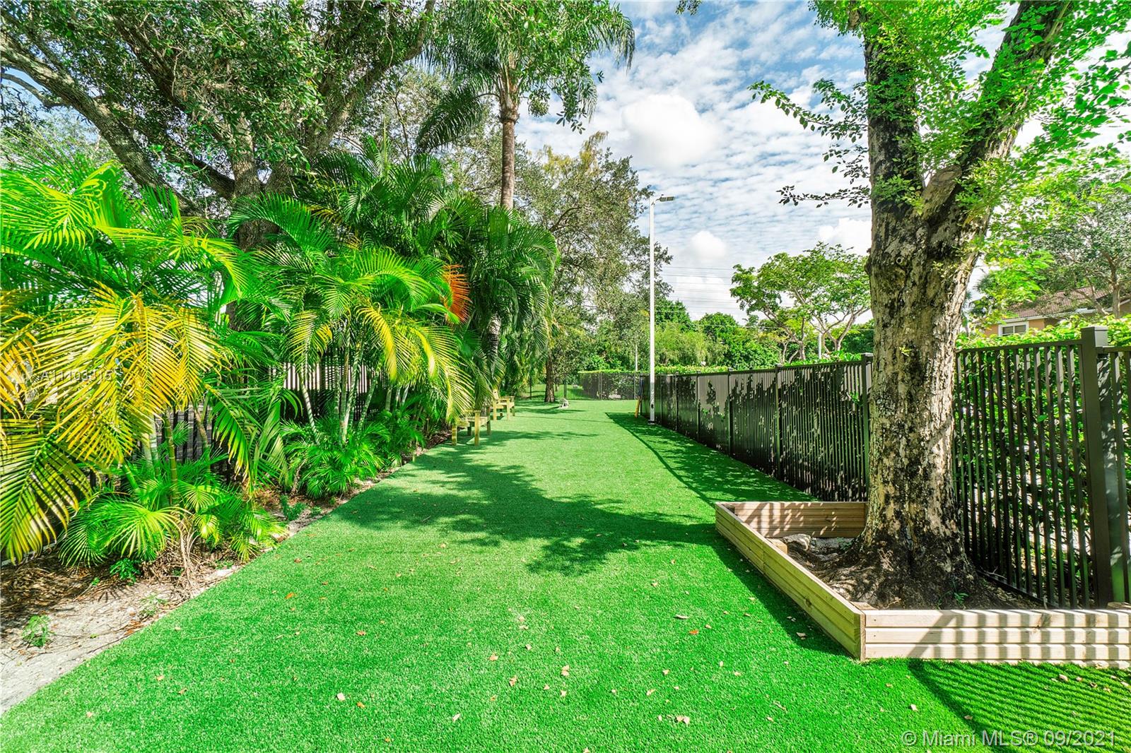 8901 Wiles Road, Unit 304 Coral Springs, FL 33067 - Photo 23 of 36 Gallery Image 23