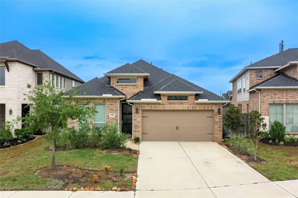 $2,800 | 31410 Golden Cliffs Lane, Fulshear, TX 77441