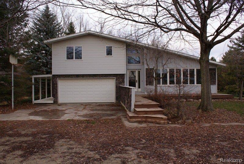 7383 Reddicliffe Road Melvin, MI 48454 - Photo 2 of 15 DSC06742