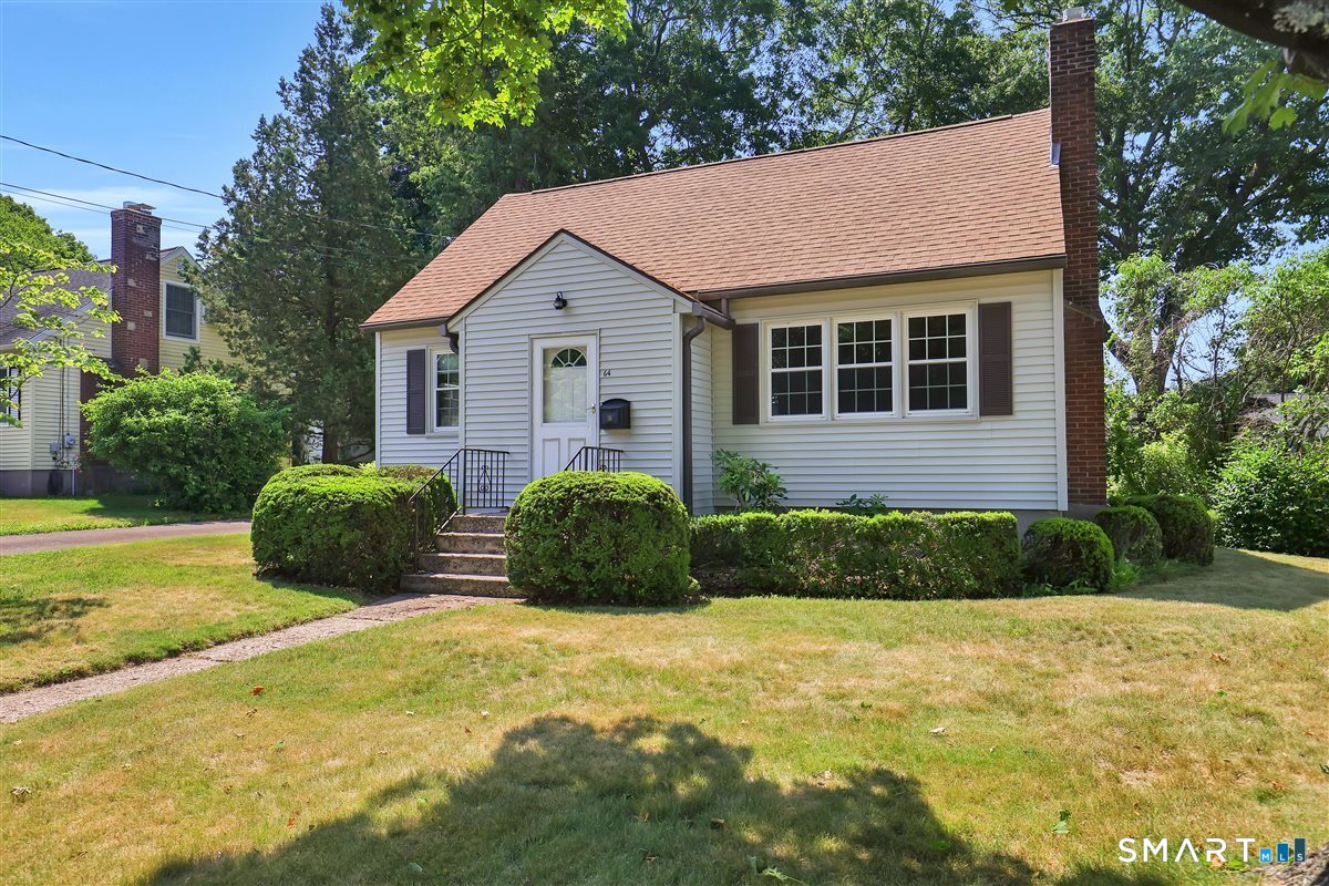 64 Bretton Road Manchester, CT 06042 - Photo 2 of 30