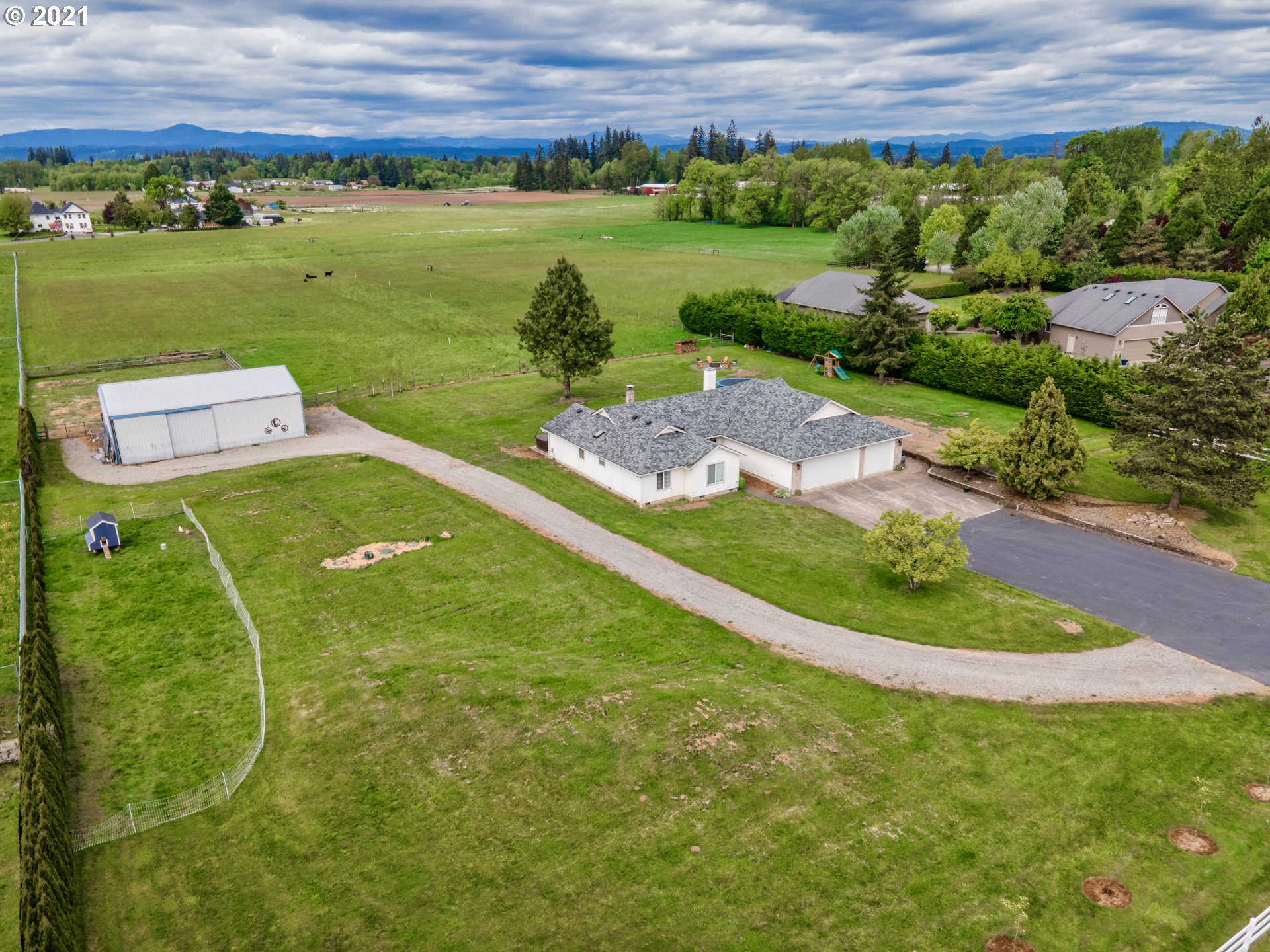 3012 Northeast 225th Circle Ridgefield, WA 98642 - Photo 3 of 22 Gallery Image 3