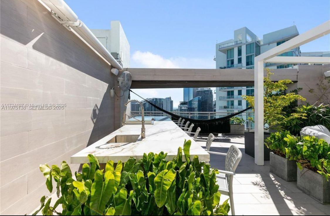 90 Southwest 3rd Street, Unit PH14 Miami, FL 33130 - Photo 19 of 21