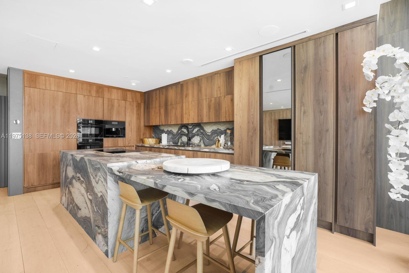 90 Southwest 3rd Street, Unit PH14 Miami, FL 33130 - Photo 6 of 21