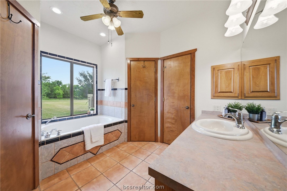 4366 Collette Lane Bryan, TX 77808 - Photo 12 of 37