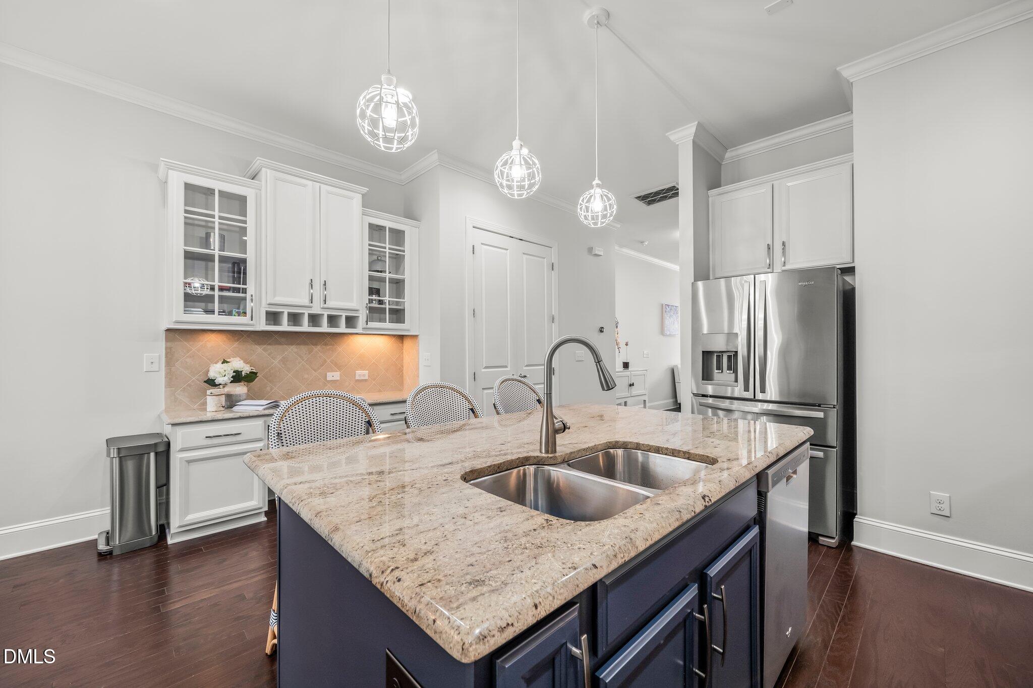 3604 Julia Lane Raleigh, NC 27609 - Photo 9 of 41 10-web-or-mls-DSC06500