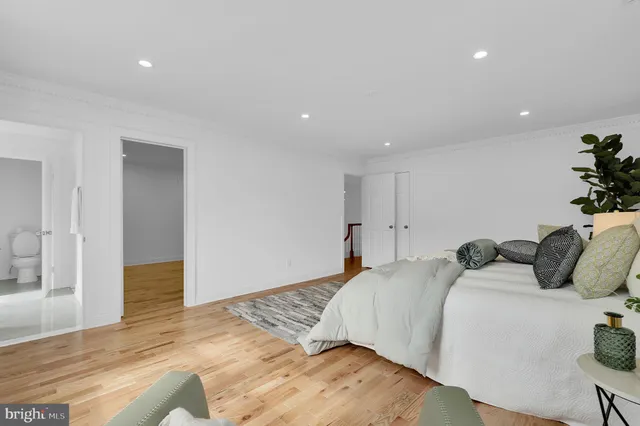 $1,399,000 | 10510 White Clover Terrace, Potomac, MD 20854