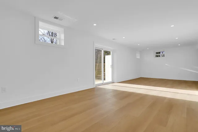 $1,399,000 | 10510 White Clover Terrace, Potomac, MD 20854