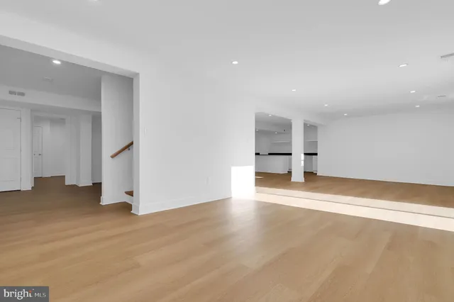 $1,399,000 | 10510 White Clover Terrace, Potomac, MD 20854