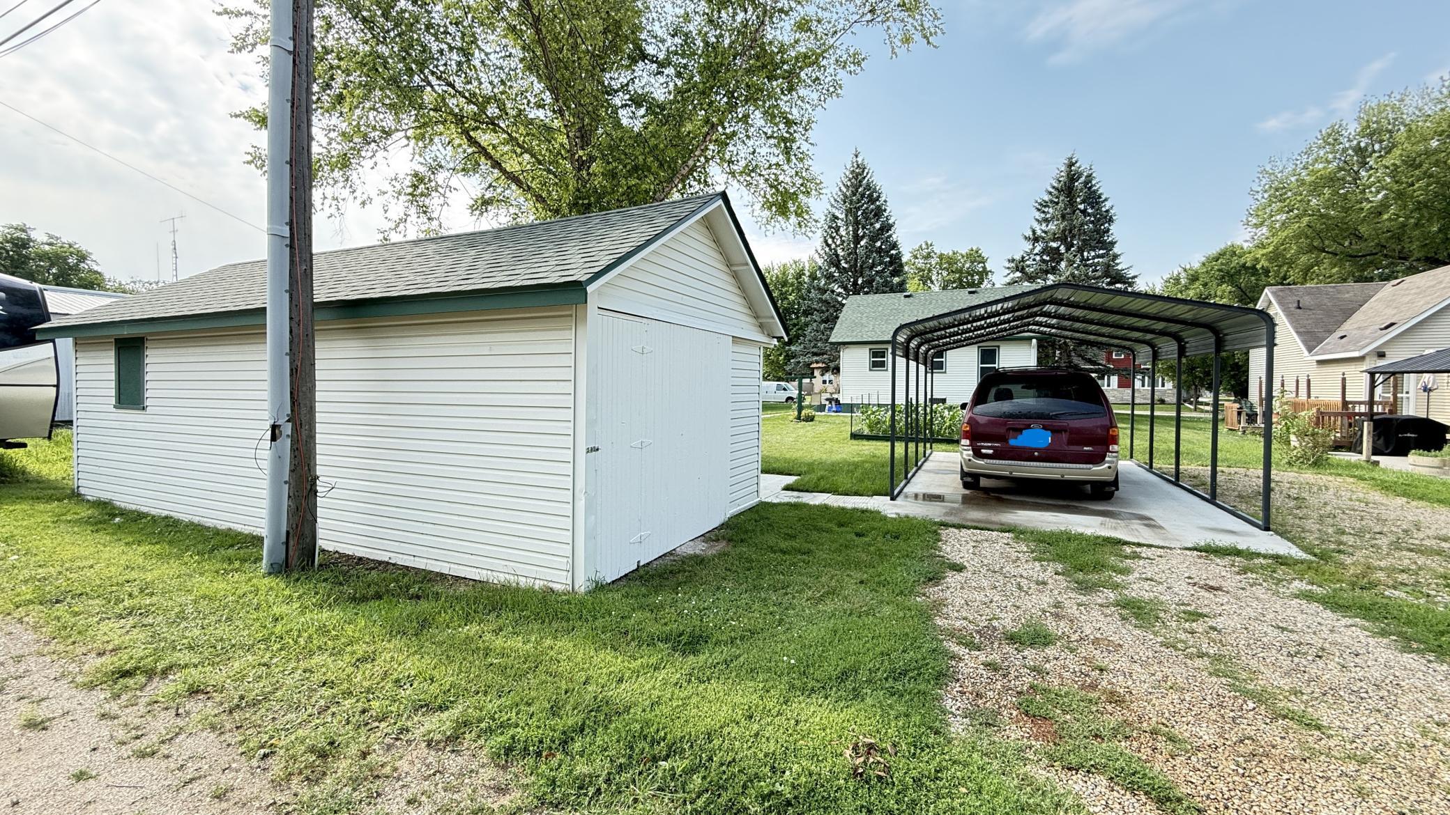 335 East Schlieman Avenue Appleton, MN 56208 - Photo 9 of 9