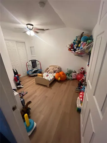 $350,000 | 6002 72nd Avenue North, Pinellas Park, FL 33781