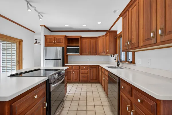 $750,000 | 26 Fieldcrest Drive, Gorham, ME 04038