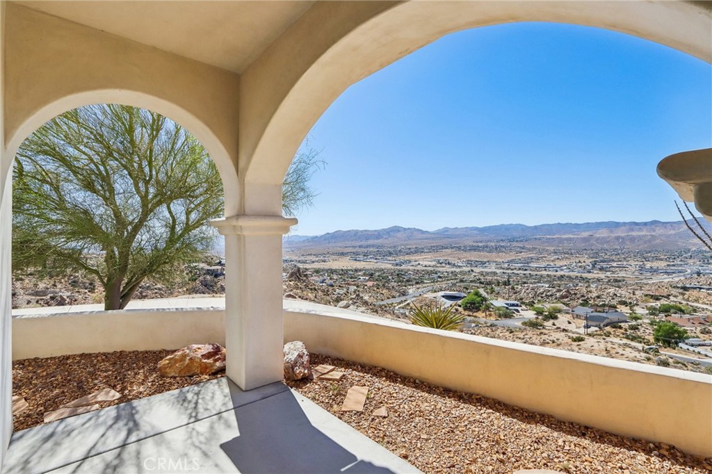 6057 Buena Suerte Road Yucca Valley, CA 92284 - Photo 40 of 75