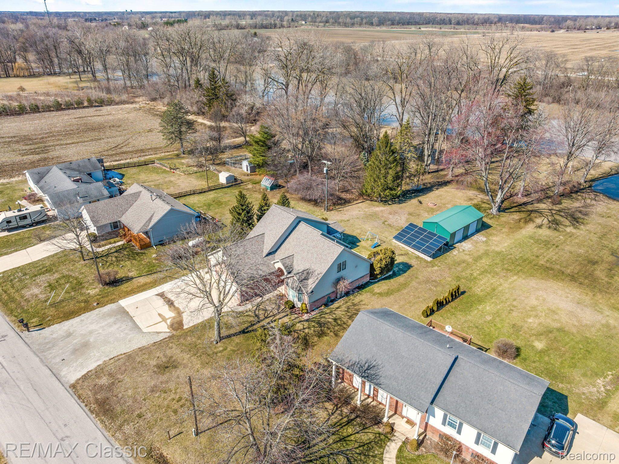 9388 Dixon Road Monroe, MI 48161 - Photo 2 of 35 Gallery Image 2
