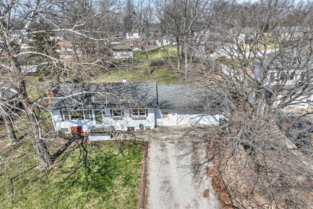 4000 Bayview Drive Decatur, IL 62521 - Photo 2 of 30 Gallery Image 2