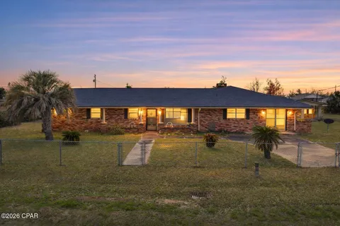 $299,000 | 905 East 12th Street, Lynn Haven, FL 32444