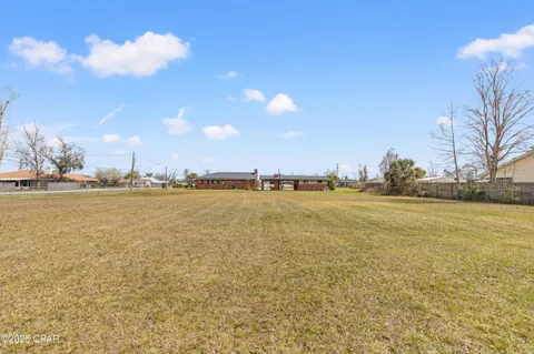 $440,000 | 905 East 12th Street, Lynn Haven, FL 32444