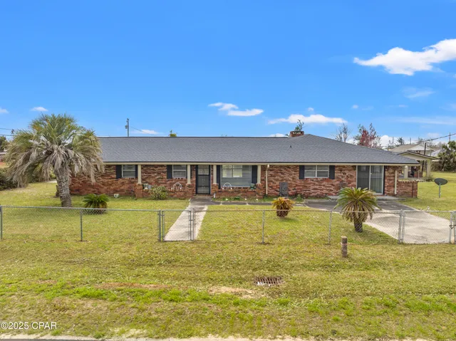 $440,000 | 905 East 12th Street, Lynn Haven, FL 32444