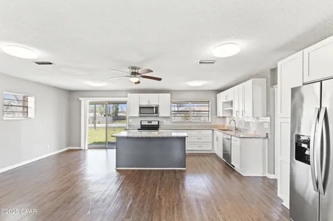 $440,000 | 905 East 12th Street, Lynn Haven, FL 32444