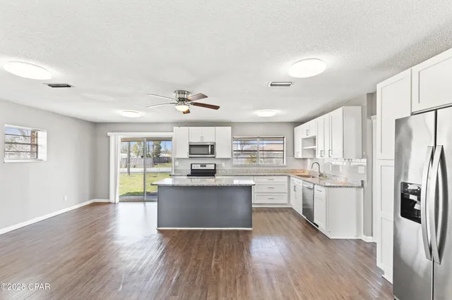 $440,000 | 905 East 12th Street, Lynn Haven, FL 32444