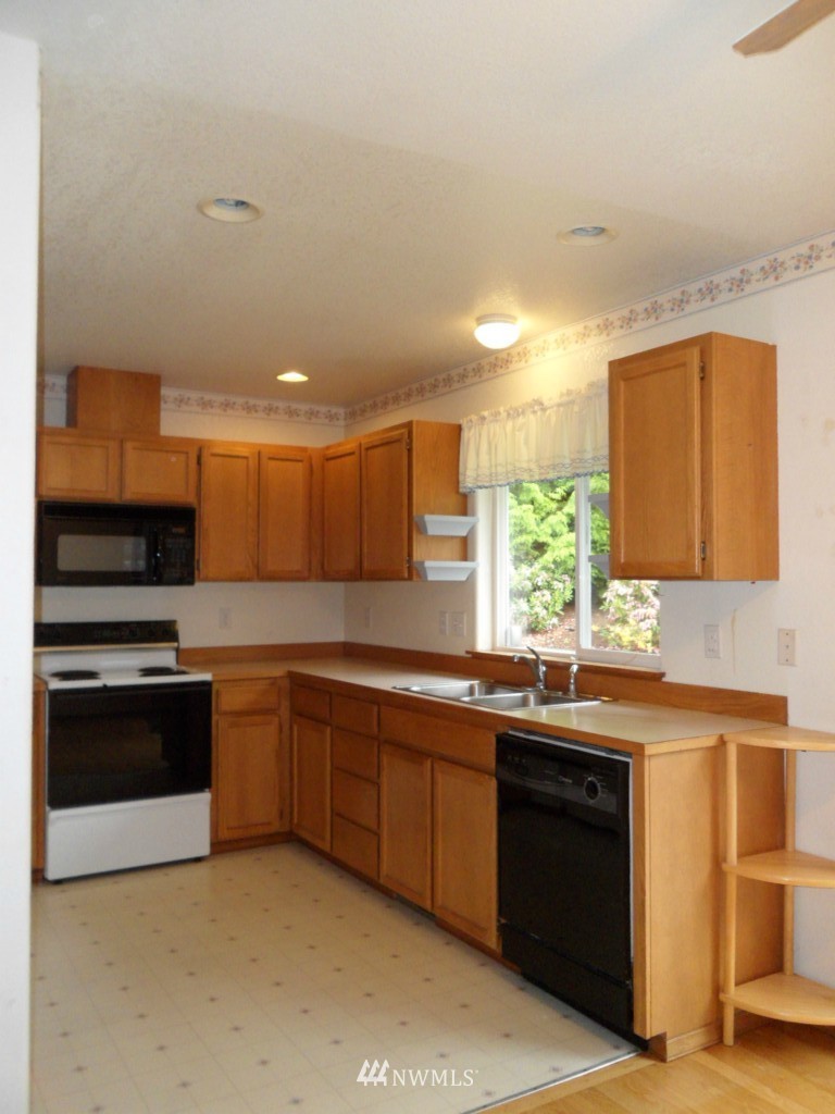 1483 Roma Road Bellingham, WA 98226 - Photo 5 of 23 Gallery Image 5
