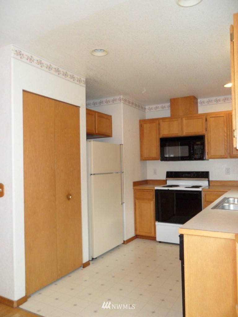 1483 Roma Road Bellingham, WA 98226 - Photo 6 of 23 Gallery Image 6