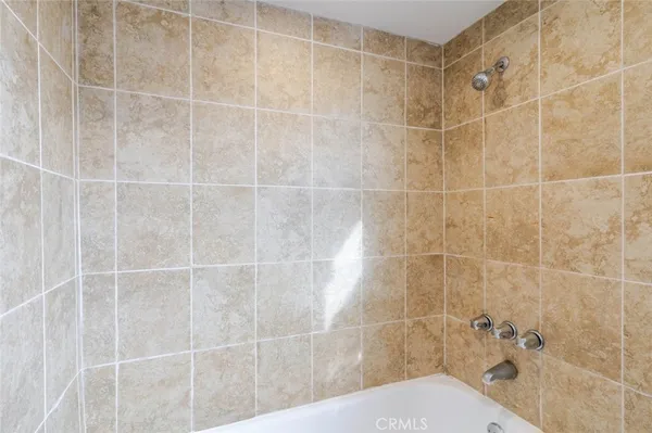 $2,000 | 336 West Lexington Drive, Unit A, Glendale, CA 91203
