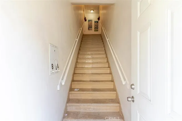 $2,200 | 336 West Lexington Drive, Unit A, Glendale, CA 91203
