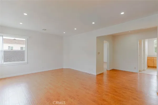 $2,000 | 336 West Lexington Drive, Unit A, Glendale, CA 91203