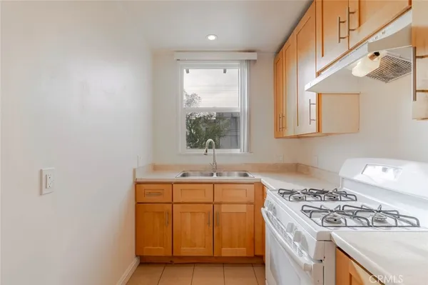 $2,000 | 336 West Lexington Drive, Unit A, Glendale, CA 91203