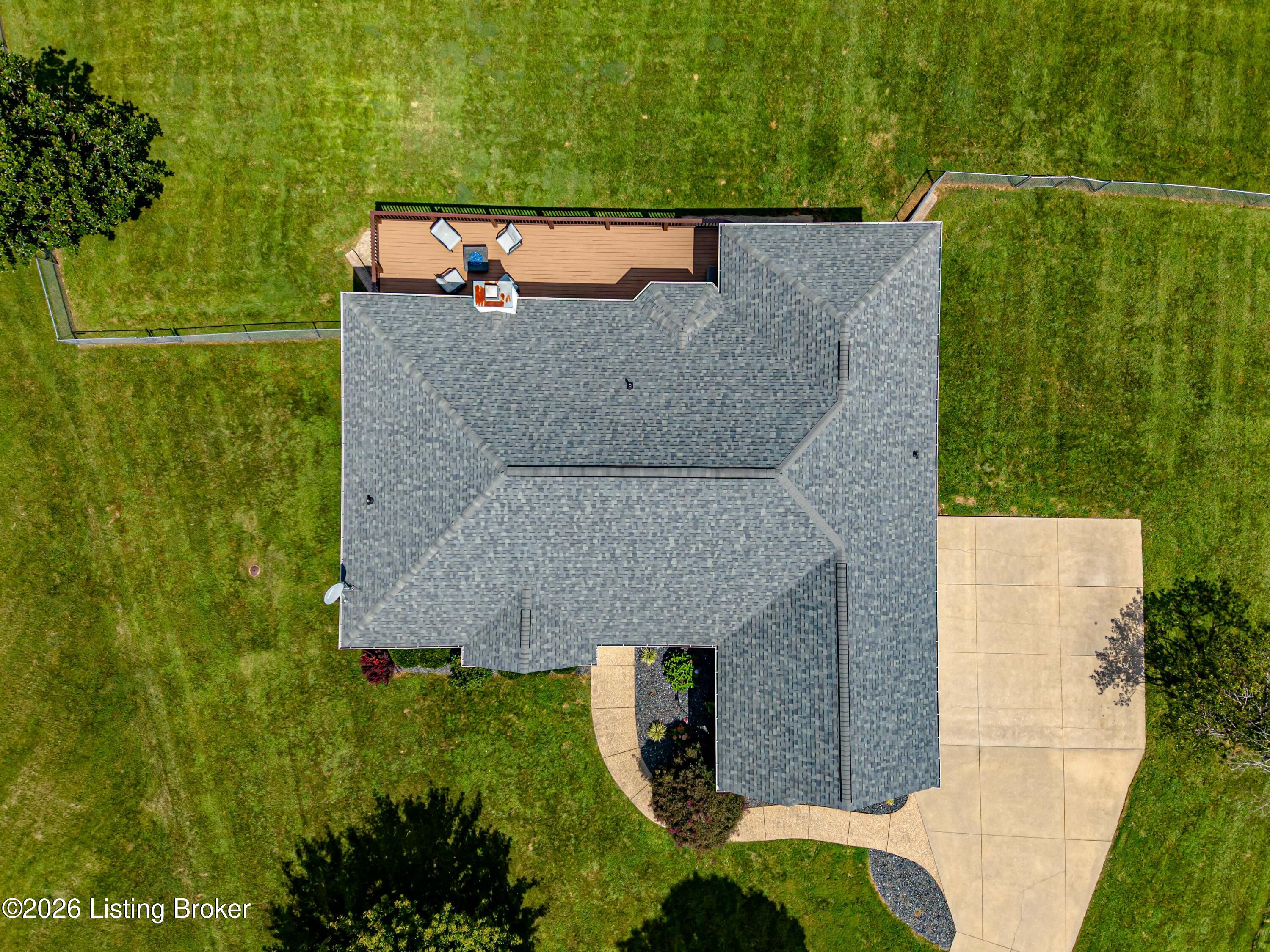 46 Rimrock Court Elizabethtown, KY 42701 - Photo 20 of 74 13_Aerial_TopDown_Roof