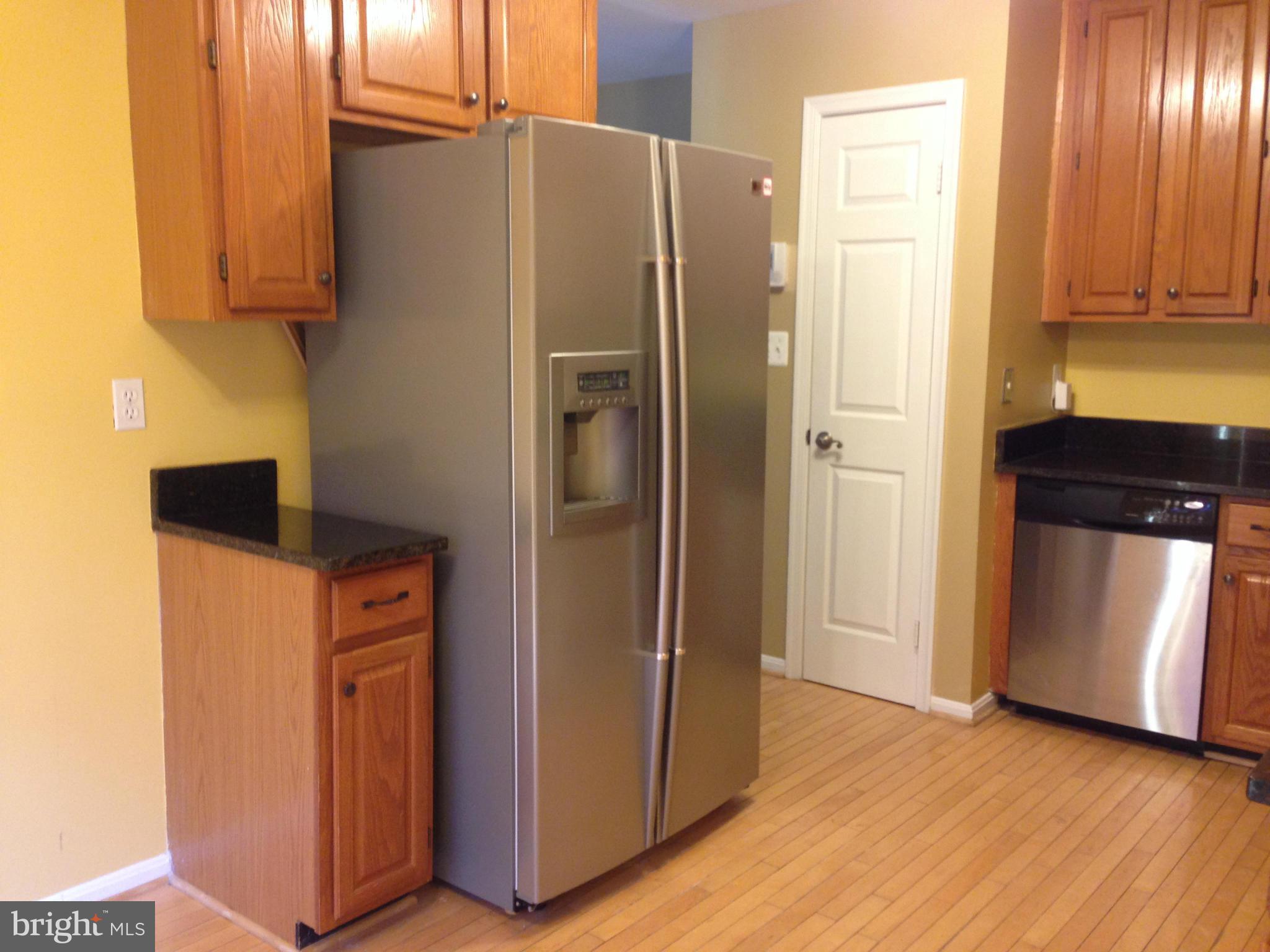 17 Dawn View Court Silver Spring, MD 20904 - Photo 3 of 17 Kitchen
