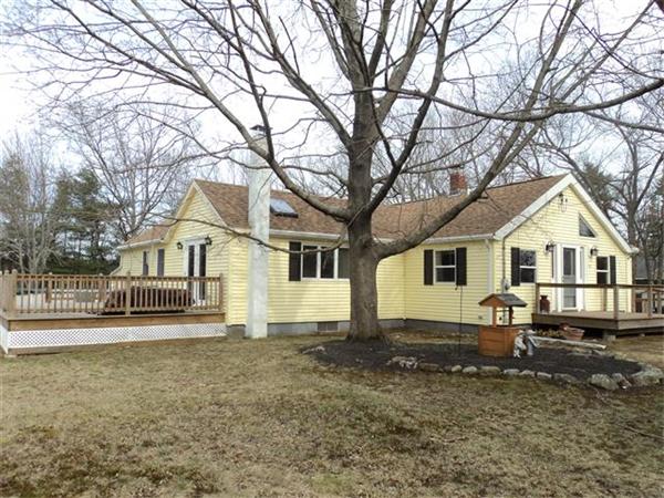 35 South Martin Road Amesbury, MA 01913 - Photo 1 of 21